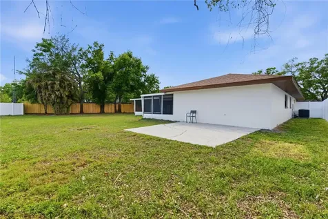2309 Pin Oak Lane E Clearwater FL 33759
