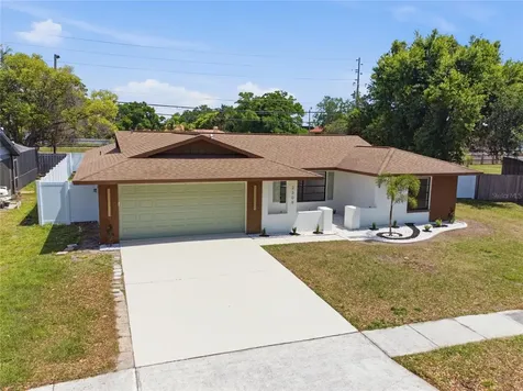 2309 Pin Oak Lane E Clearwater FL 33759