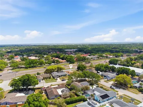 2309 Pin Oak Lane E Clearwater FL 33759