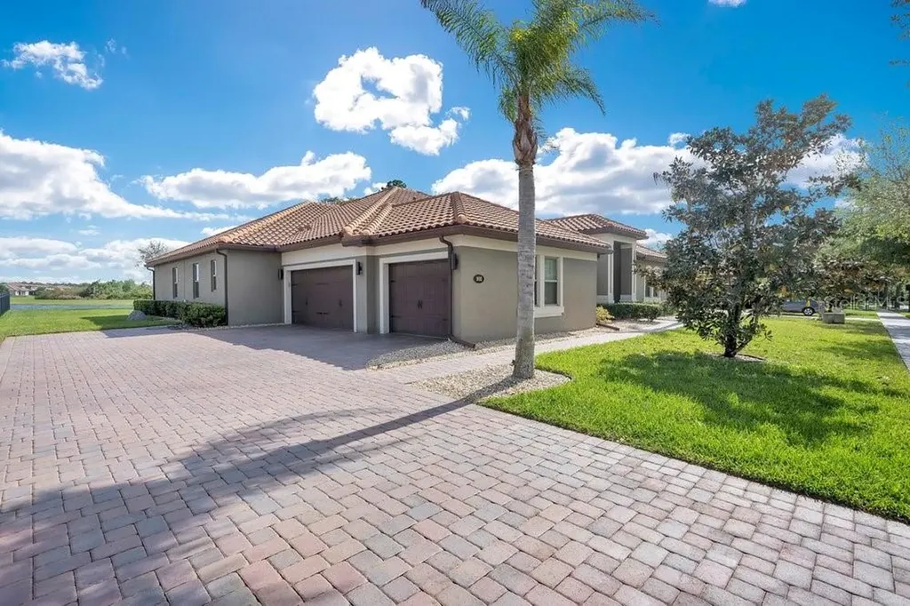 805 Riviera Bella Drive Debary FL 32713