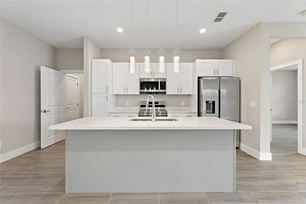 700 Desmoines Drive Kissimmee FL 34759