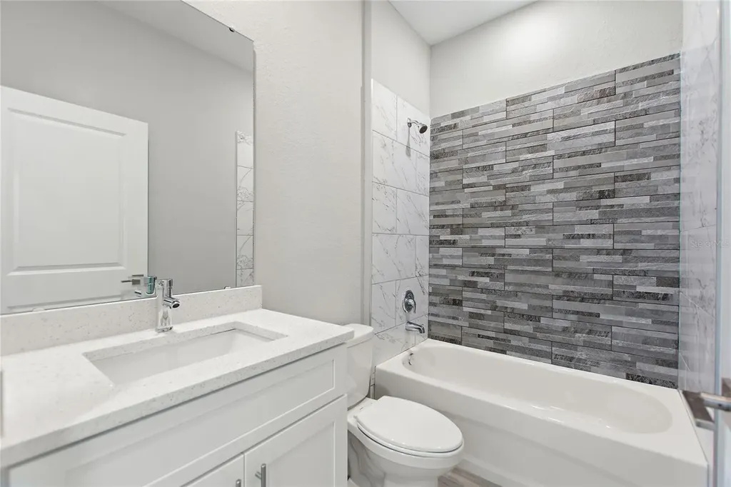 700 Desmoines Drive Kissimmee FL 34759