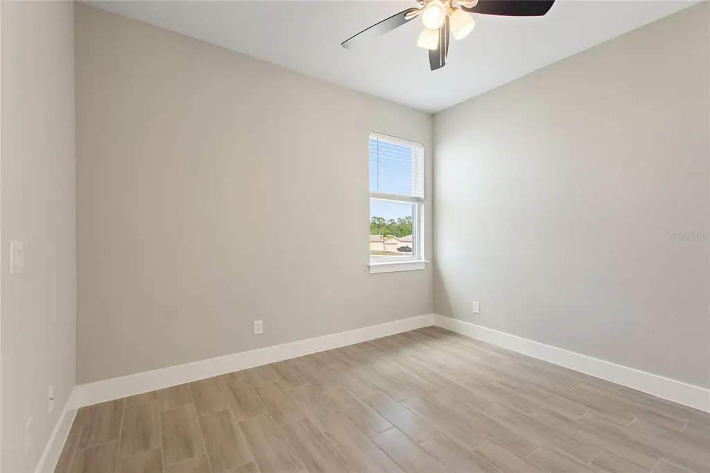 700 Desmoines Drive Kissimmee FL 34759