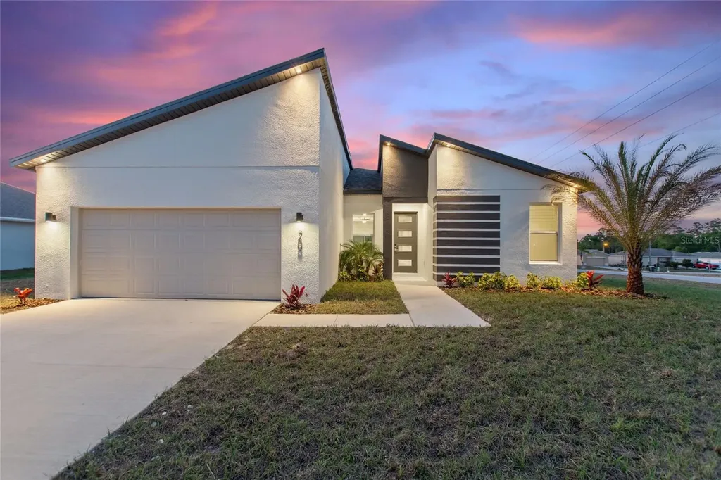 700 Desmoines Drive Kissimmee FL 34759