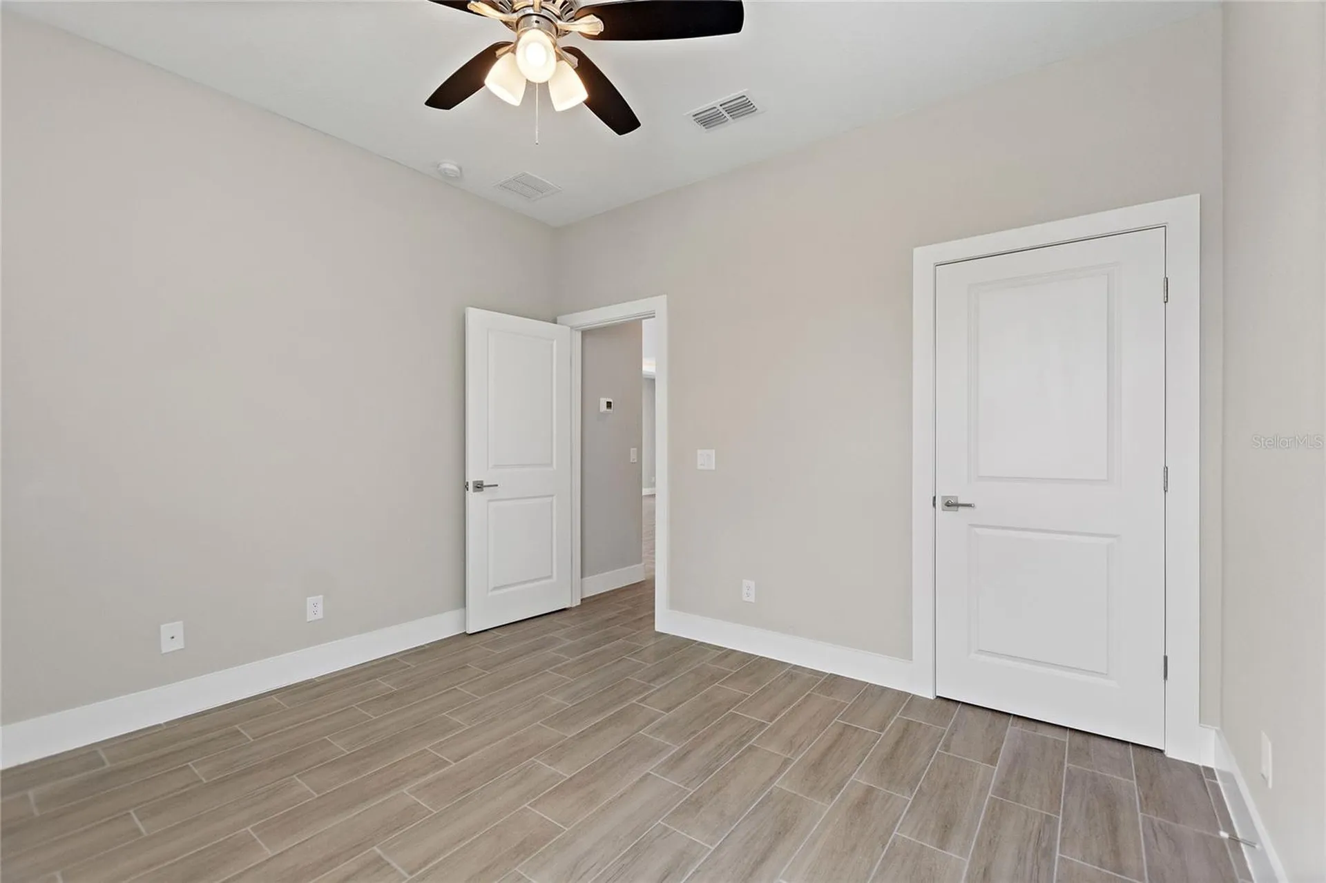 700 Desmoines Drive Kissimmee FL 34759