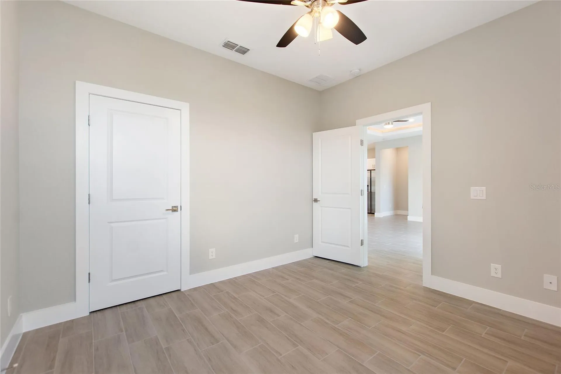 700 Desmoines Drive Kissimmee FL 34759