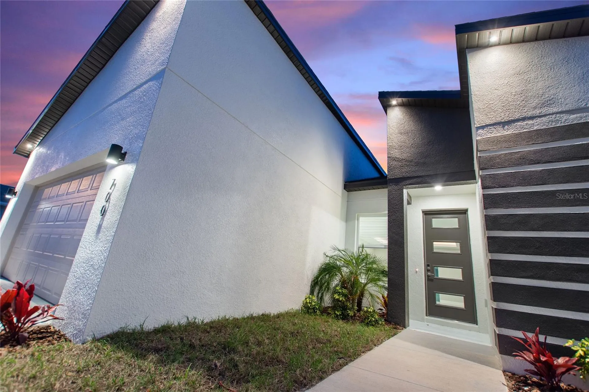 700 Desmoines Drive Kissimmee FL 34759