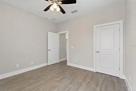 700 Desmoines Drive Kissimmee FL 34759