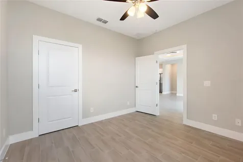 700 Desmoines Drive Kissimmee FL 34759