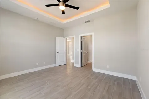 700 Desmoines Drive Kissimmee FL 34759