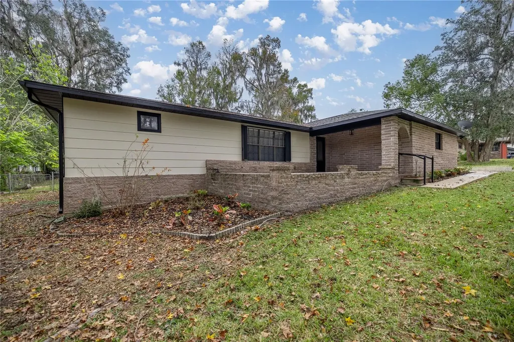 4121 SW 6th Avenue Ocala FL 34471