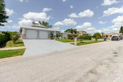 8112 Golden Bear Loop Port Richey FL 34668