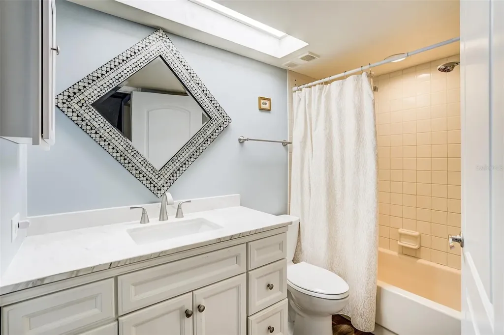325 Island Way Clearwater Beach FL 33767