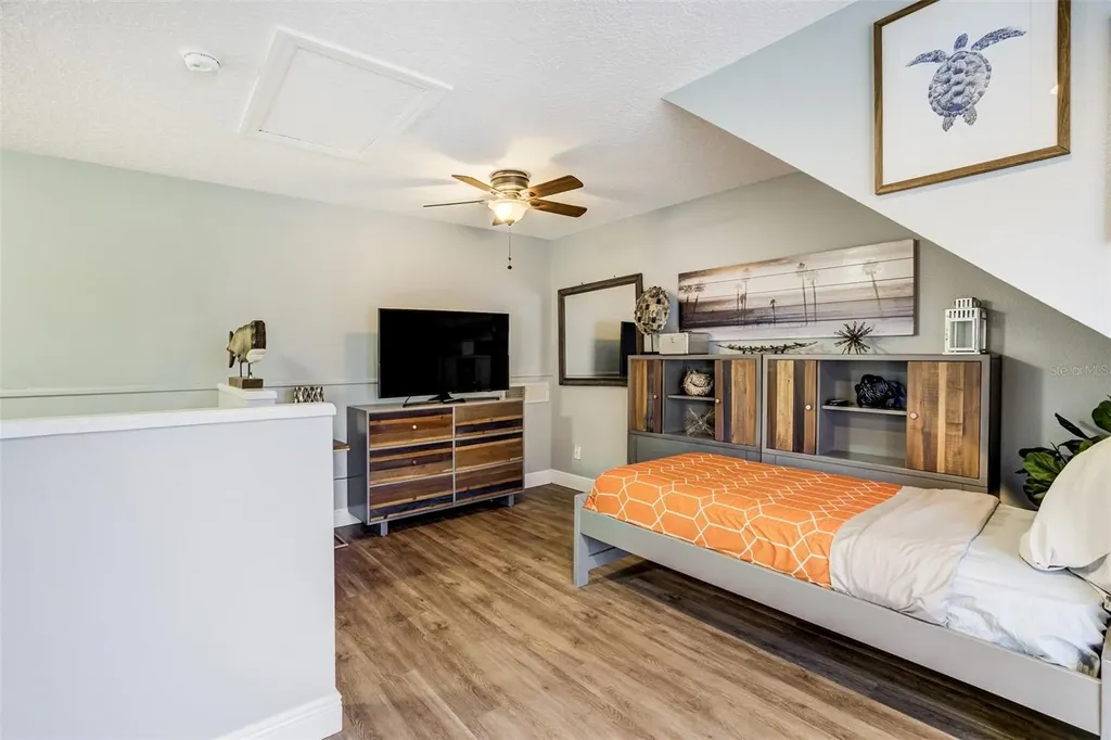 325 Island Way Clearwater Beach FL 33767