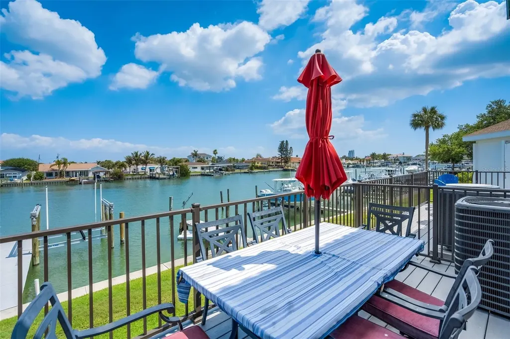 325 Island Way Clearwater Beach FL 33767