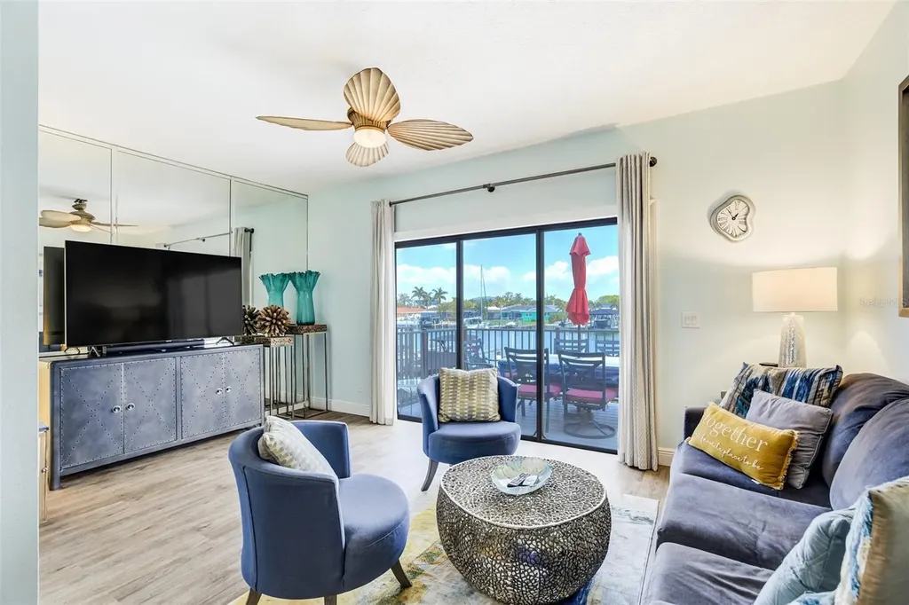 325 Island Way Clearwater Beach FL 33767