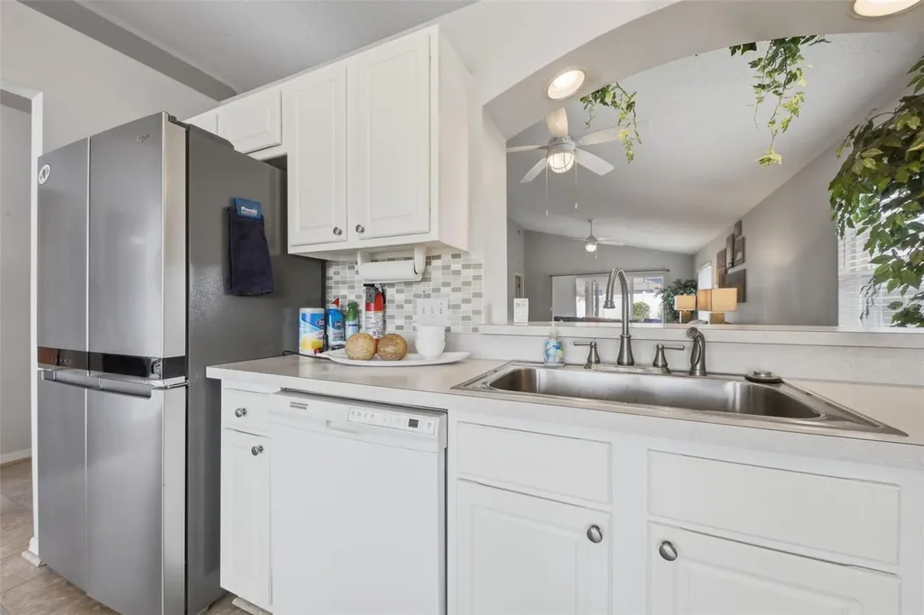 1014 Challenger Avenue Davenport FL 33897