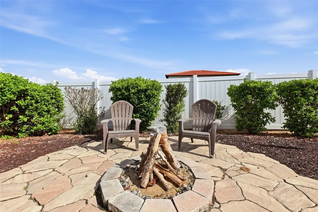 1014 Challenger Avenue Davenport FL 33897