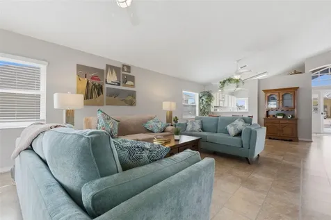 1014 Challenger Avenue Davenport FL 33897