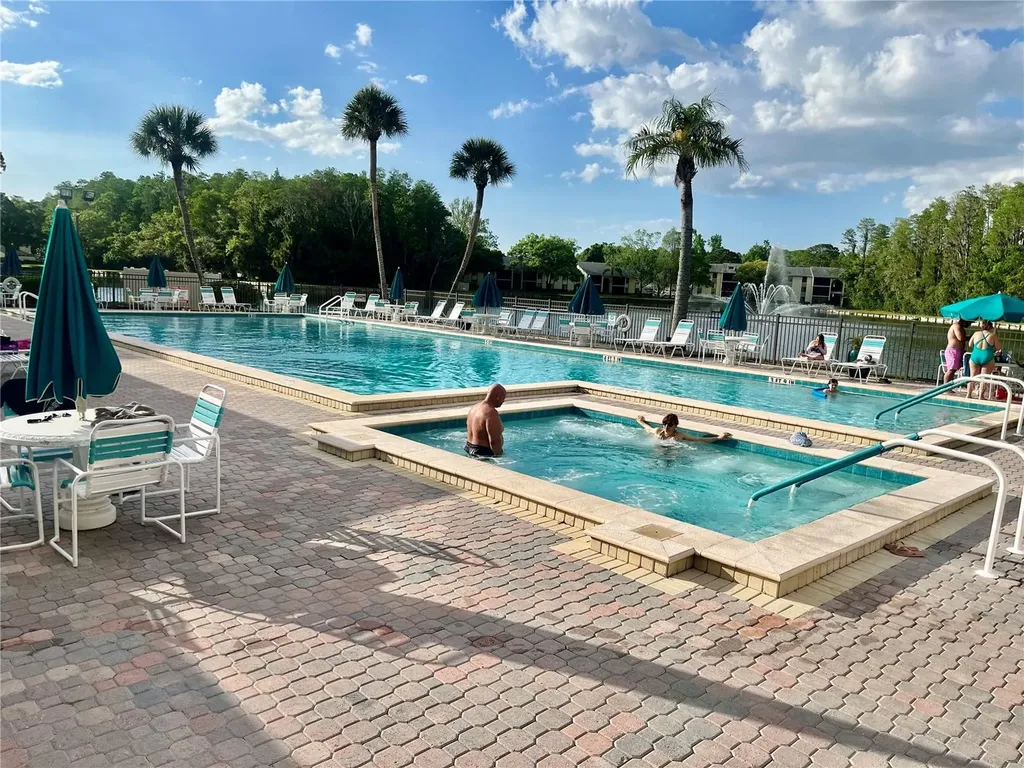 1423 Pine Glen Lane Tarpon Springs FL 34688