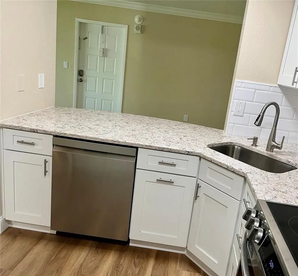 1423 Pine Glen Lane Tarpon Springs FL 34688