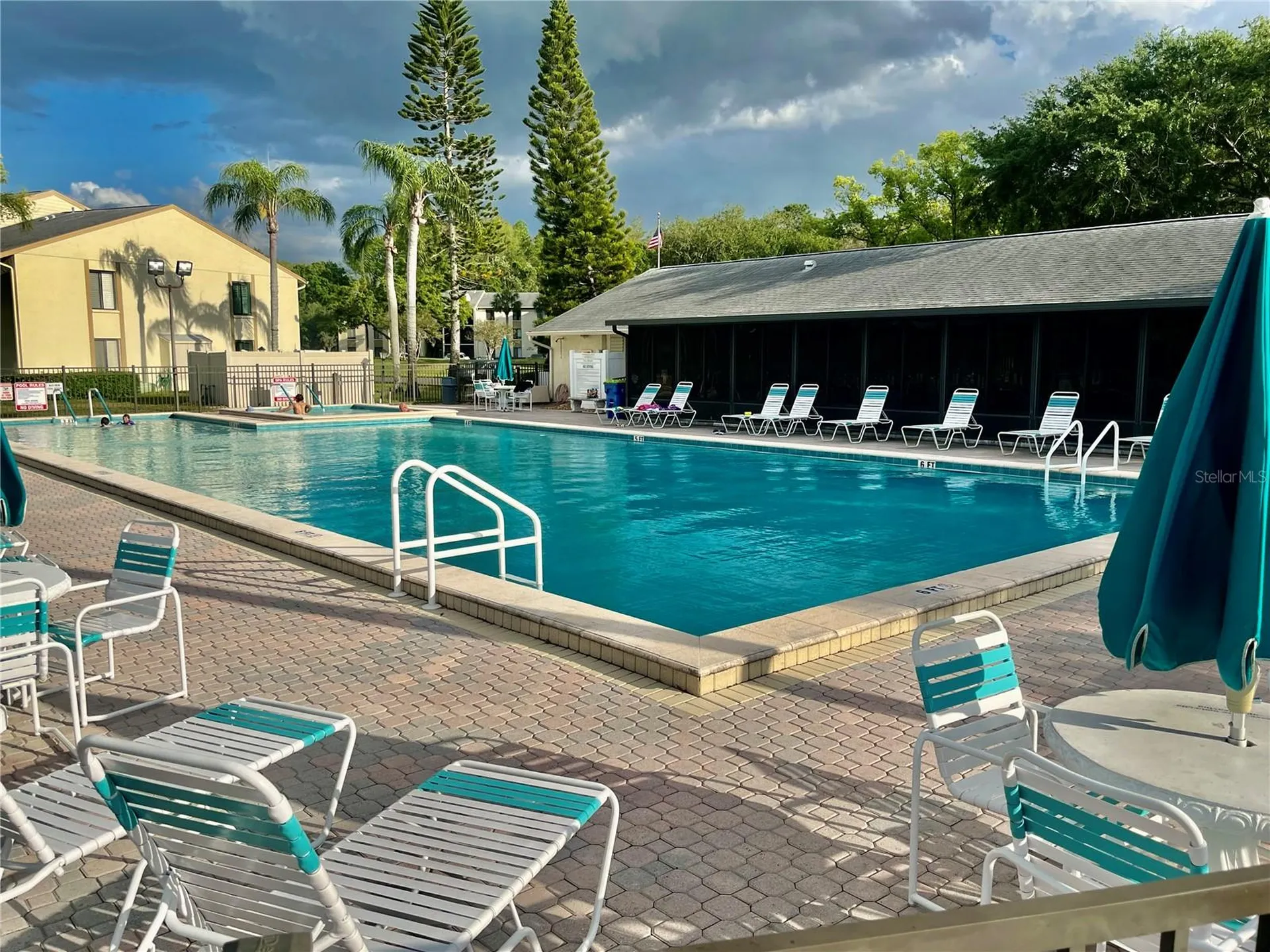1423 Pine Glen Lane Tarpon Springs FL 34688