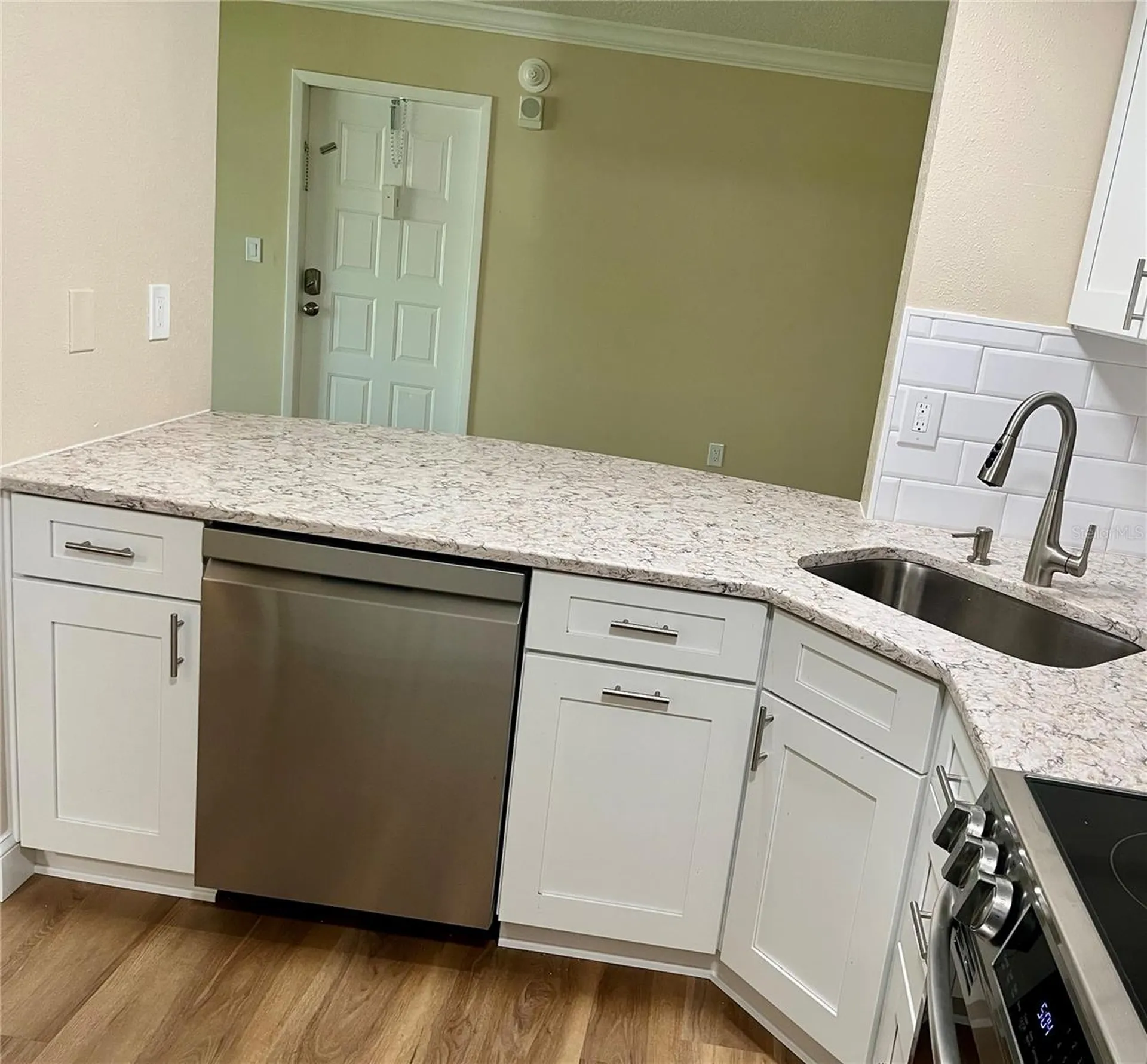 1423 Pine Glen Lane Tarpon Springs FL 34688