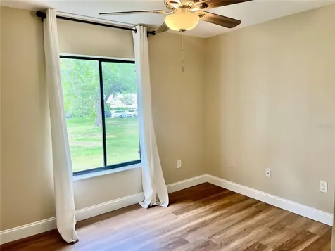 1423 Pine Glen Lane Tarpon Springs FL 34688
