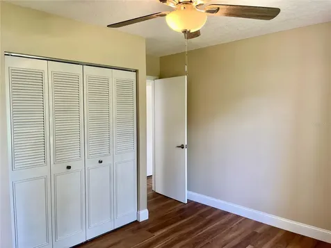 1423 Pine Glen Lane Tarpon Springs FL 34688