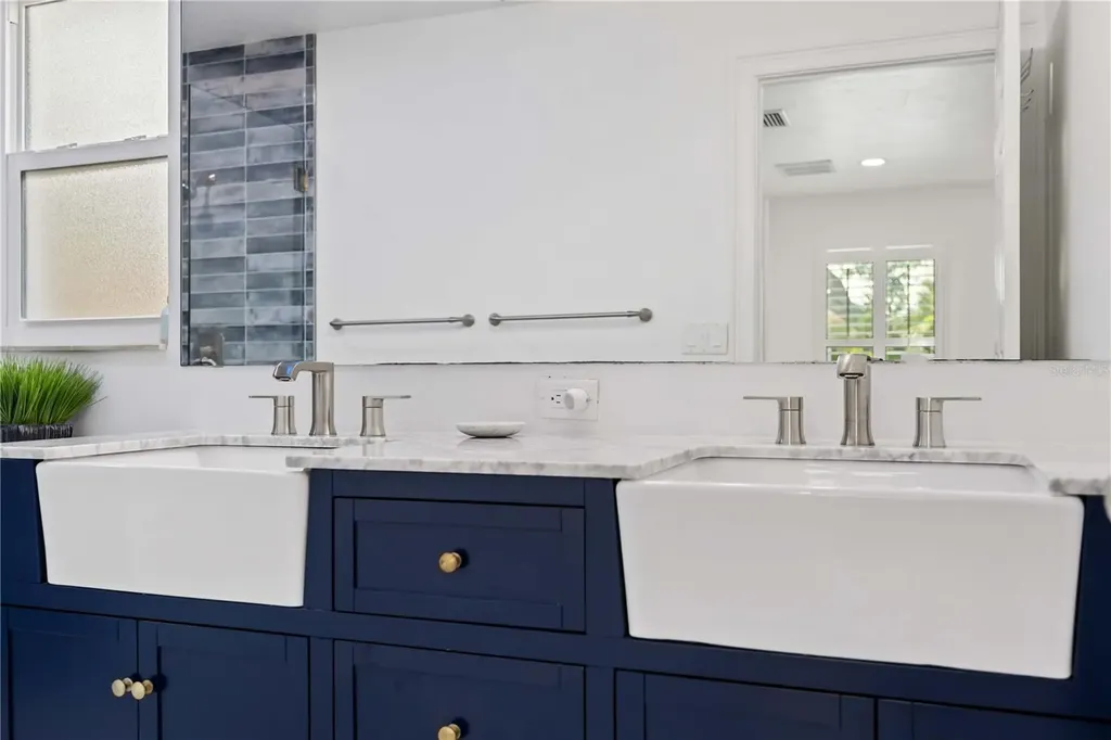 1865 Orchid Street Sarasota FL 34239