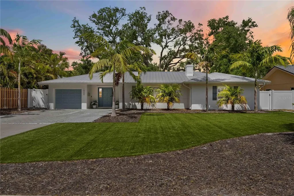 1865 Orchid Street Sarasota FL 34239