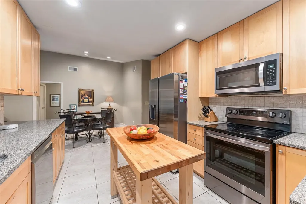 2725 NW 38th Street Gainesville FL 32605