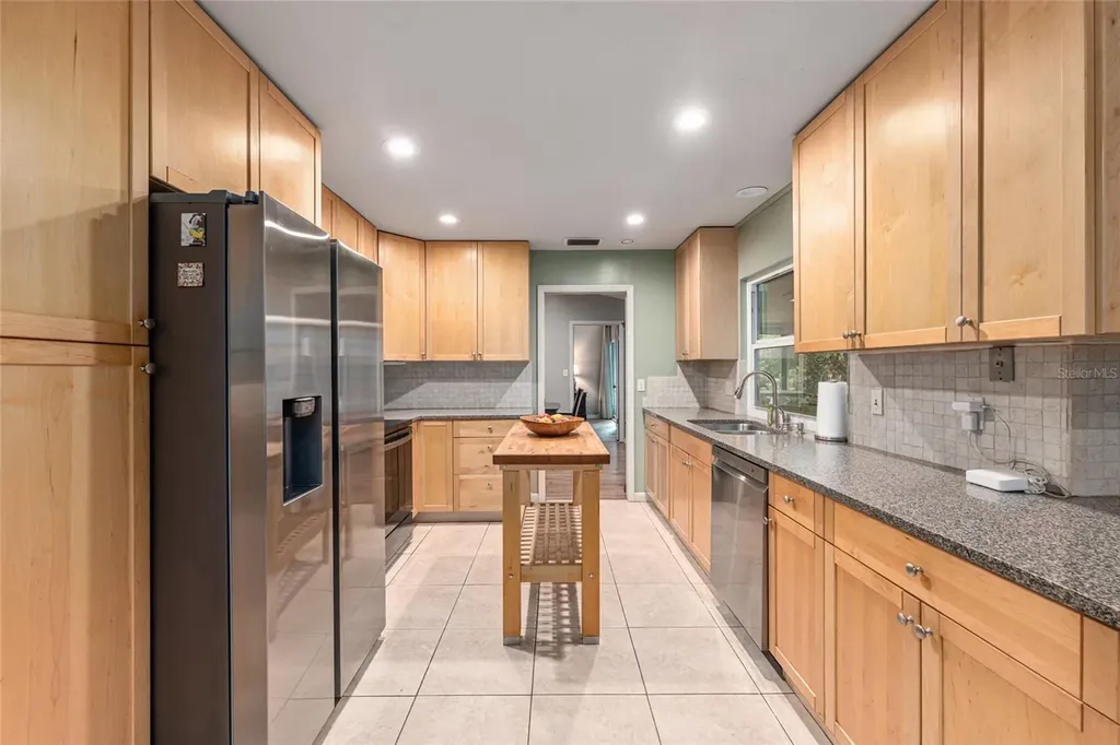 2725 NW 38th Street Gainesville FL 32605