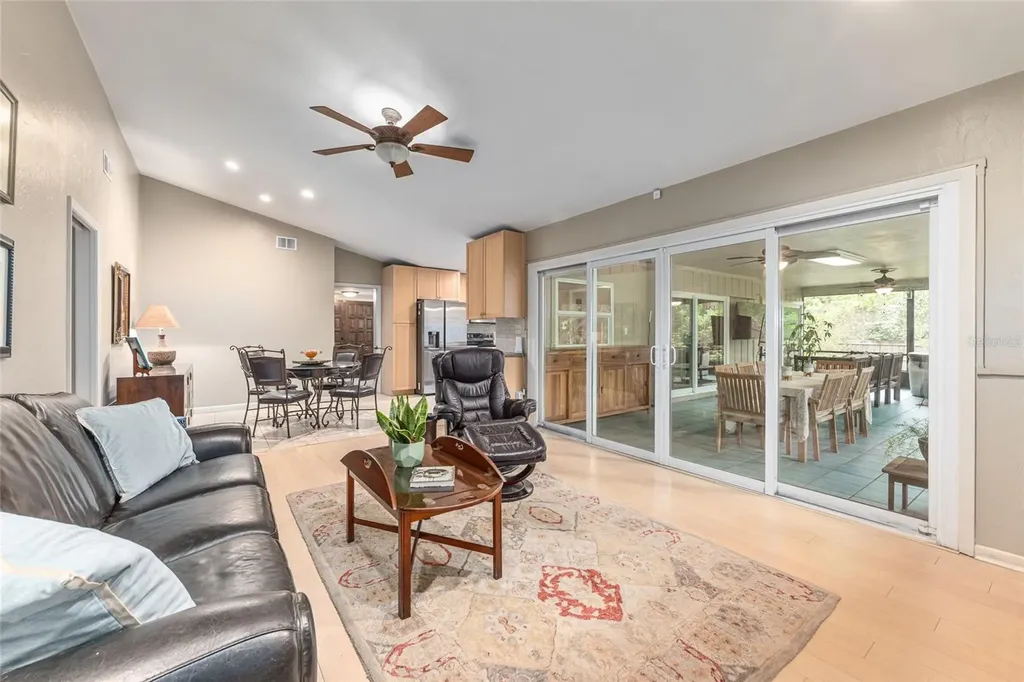 2725 NW 38th Street Gainesville FL 32605