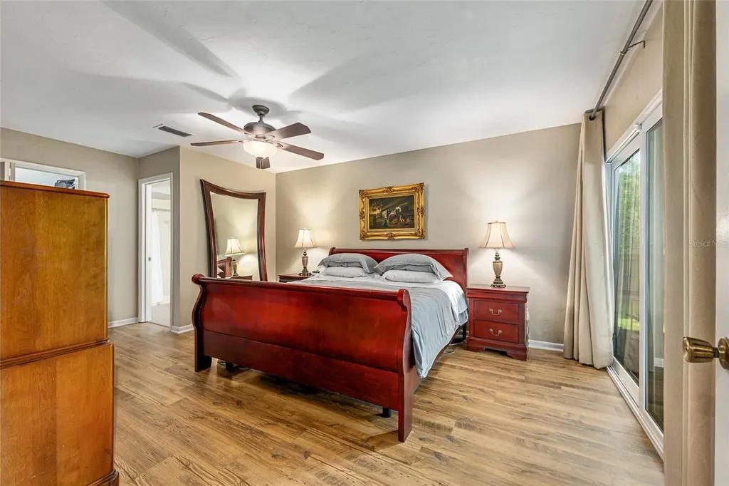 2725 NW 38th Street Gainesville FL 32605