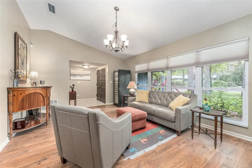 2725 NW 38th Street Gainesville FL 32605