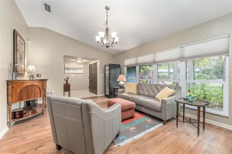 2725 NW 38th Street Gainesville FL 32605