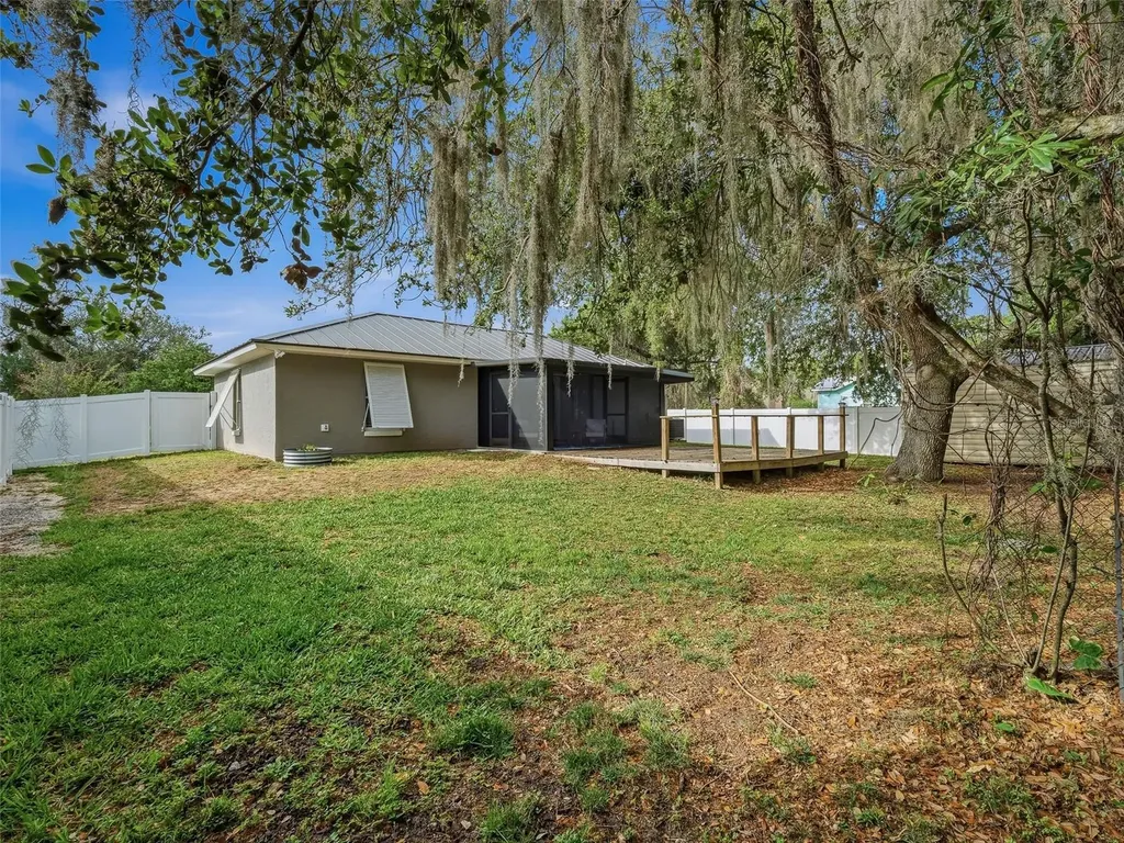 1004 W 7th Street New Smyrna Beach FL 32168