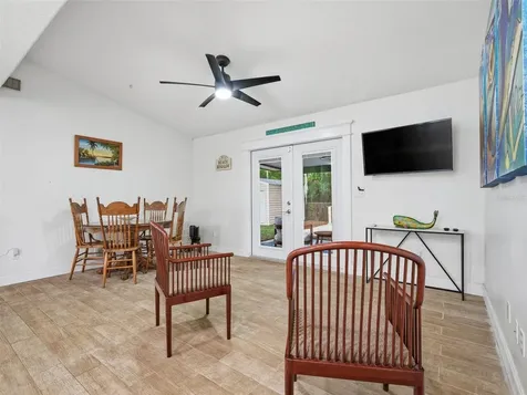 1004 W 7th Street New Smyrna Beach FL 32168