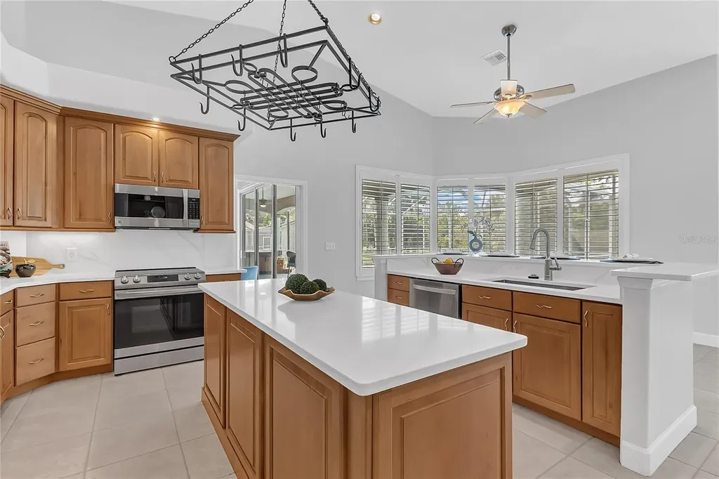 5675 Bob White Trail Mims FL 32754