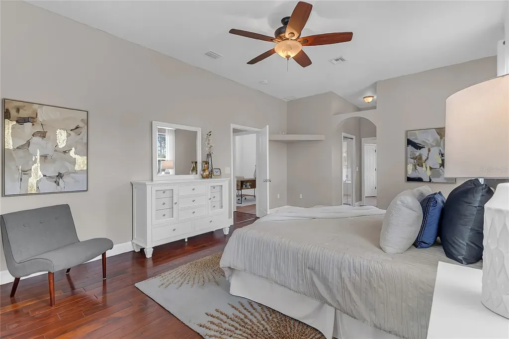 5675 Bob White Trail Mims FL 32754