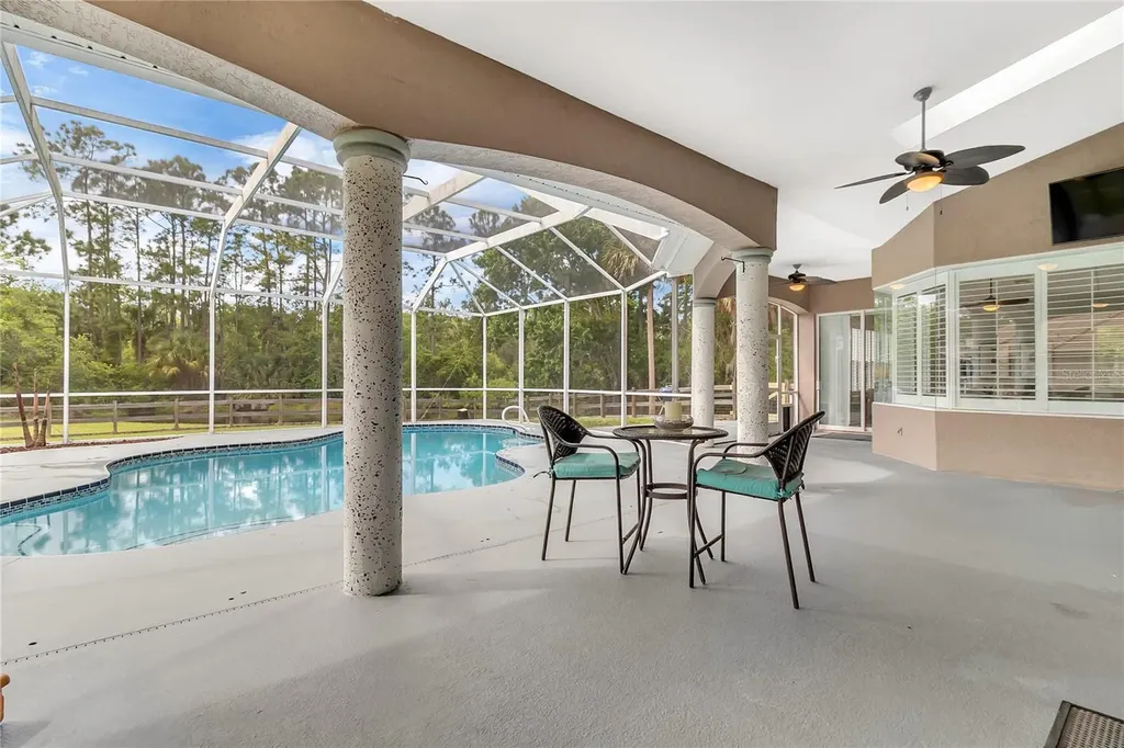 5675 Bob White Trail Mims FL 32754