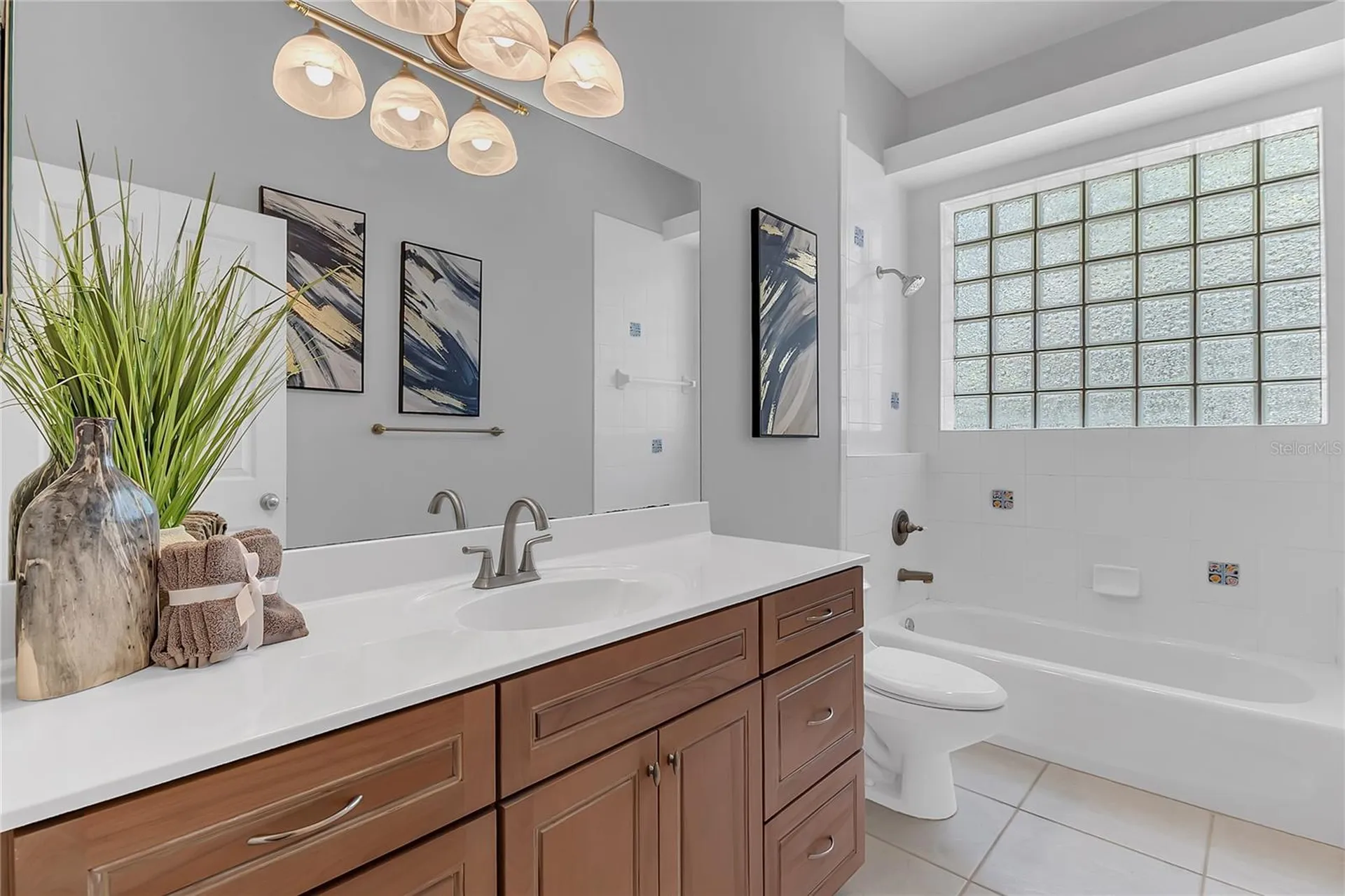 5675 Bob White Trail Mims FL 32754