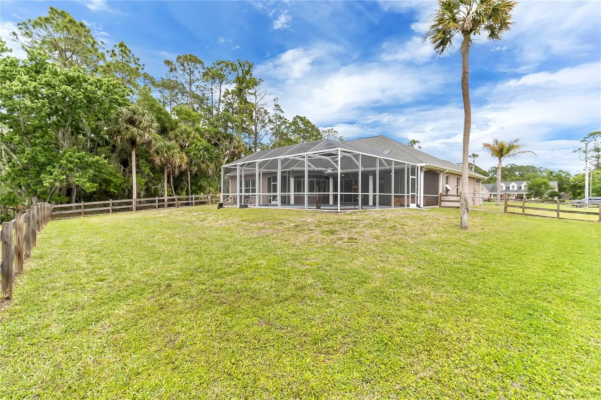 5675 Bob White Trail Mims FL 32754