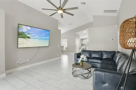 2657 Oneida Loop Kissimmee FL 34747