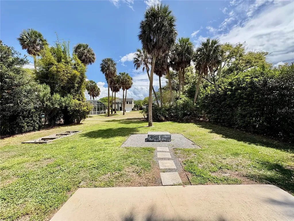 438 Lakeview Avenue Winter Park FL 32789