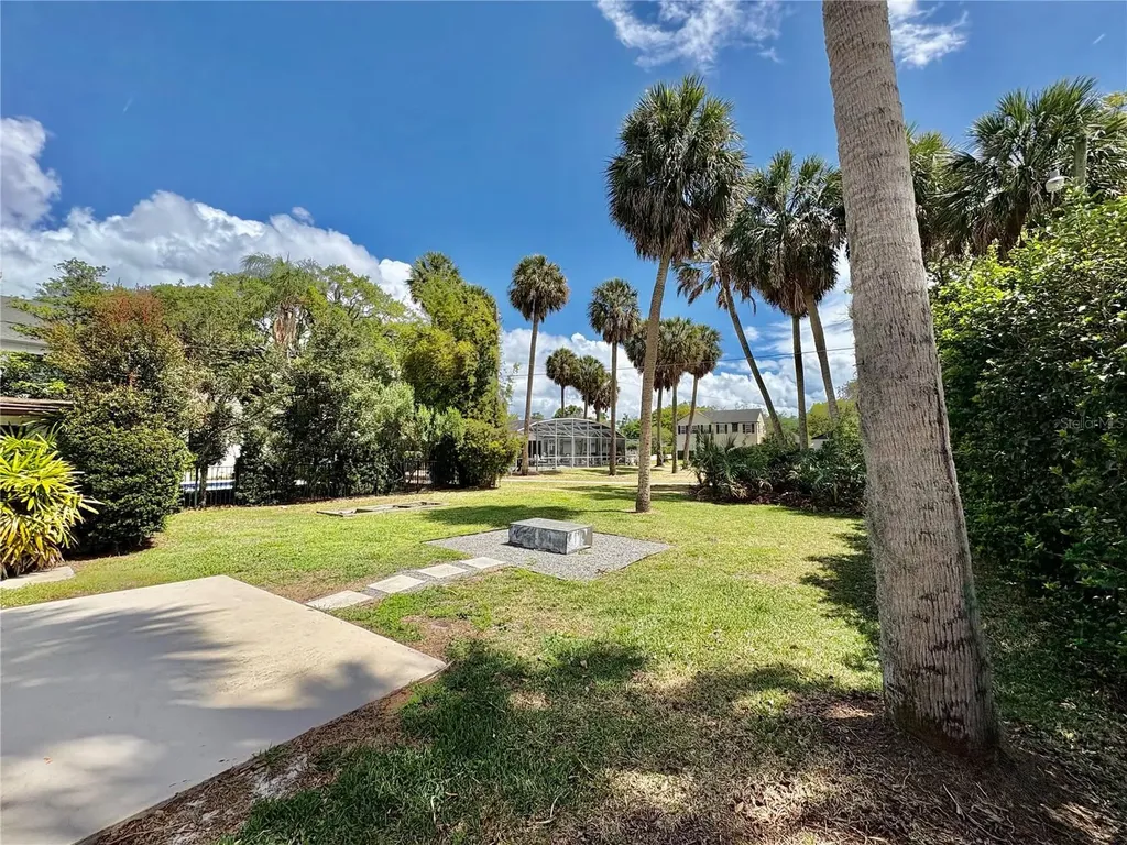 438 Lakeview Avenue Winter Park FL 32789