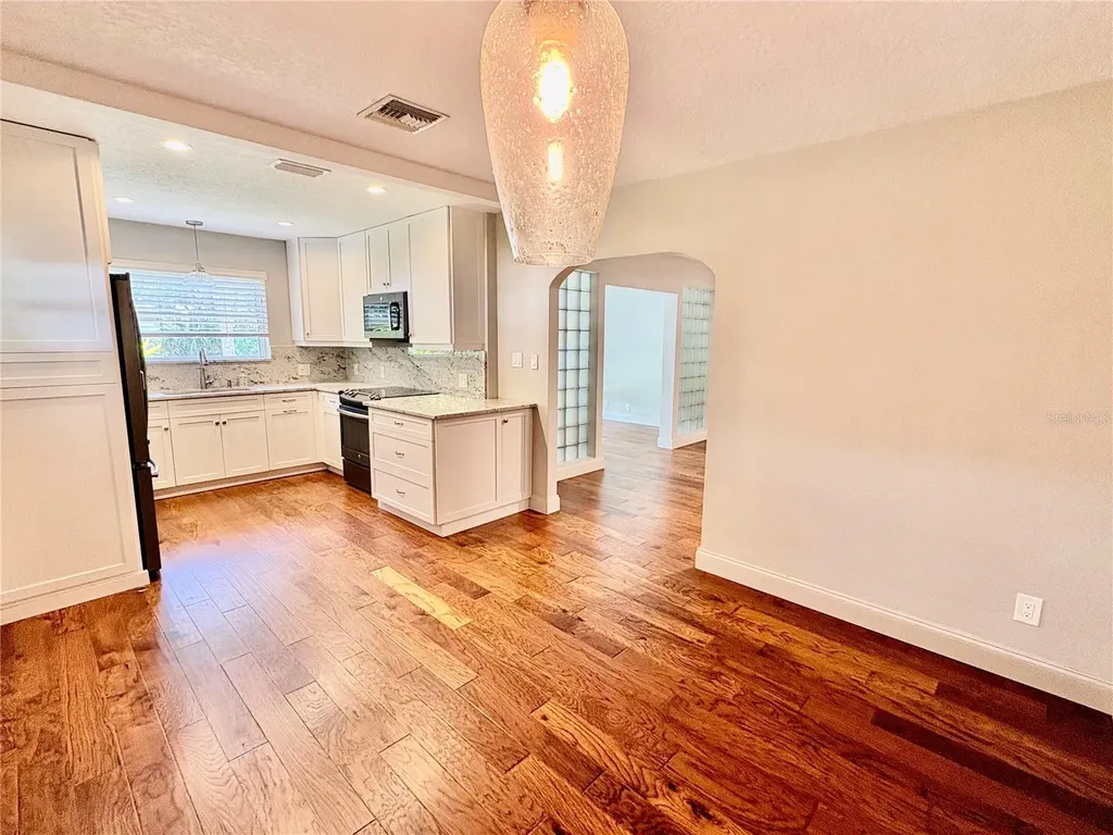 438 Lakeview Avenue Winter Park FL 32789