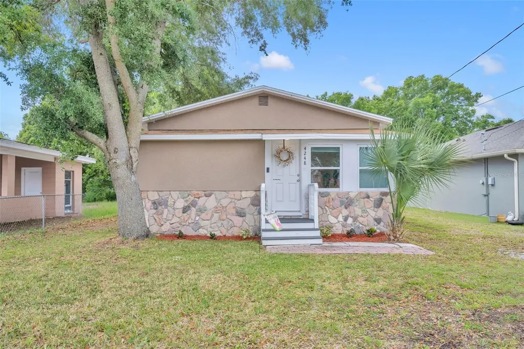 4248 Minoso Street Orlando FL 32811