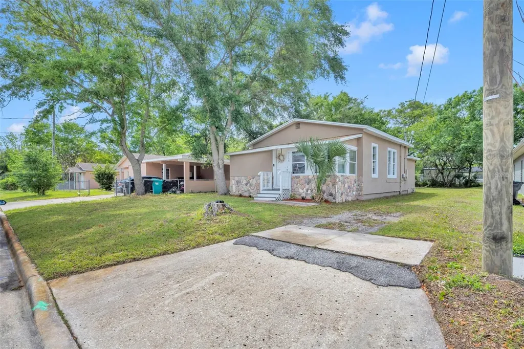 4248 Minoso Street Orlando FL 32811